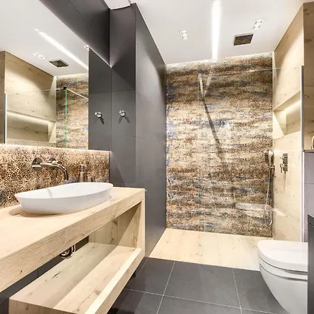 Exclusive - 2 Seperate Bedroom 5 Star ***** Apartment